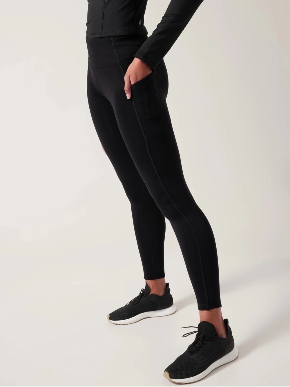 Athleta stash tight in polartec power stretch legging medium petite